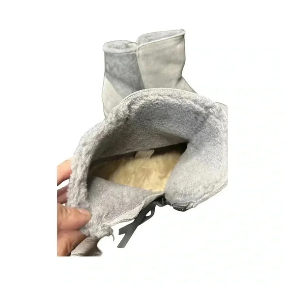 BEARPAW Megan Suede Water/Stain Repellent ankle boots, size 8, EUC - Picture 5 of 6